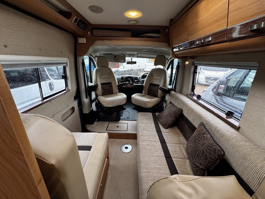 Autocruise Tempo 2012