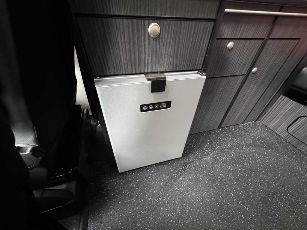 Volkswagen T6 Highline Sunrise Conversions 2016