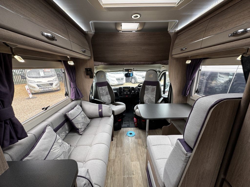 Auto-Sleepers Nuevo ES 2019