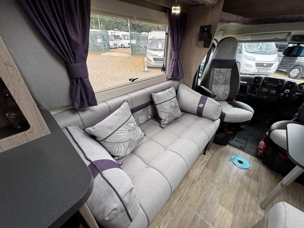 Auto-Sleepers Nuevo ES 2019