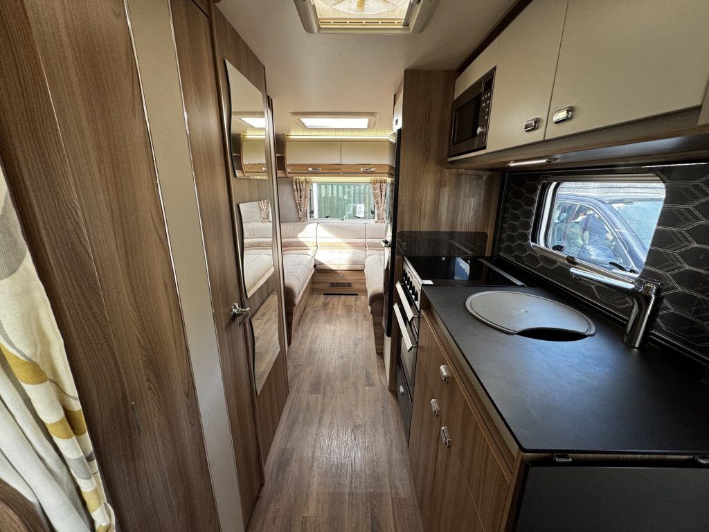 Swift Bessacarr 596 2018