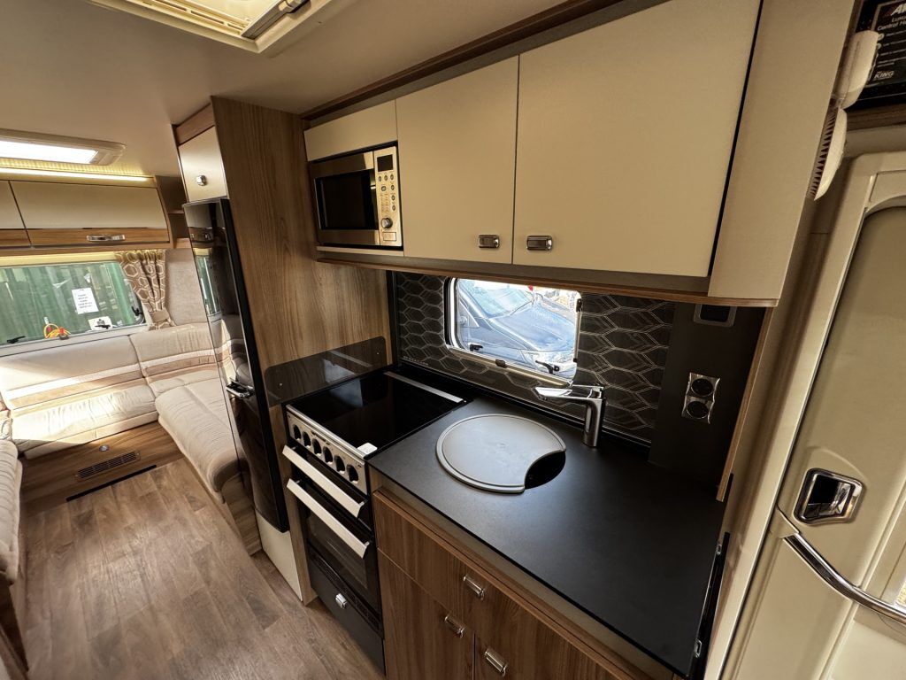 Swift Bessacarr 596 2018