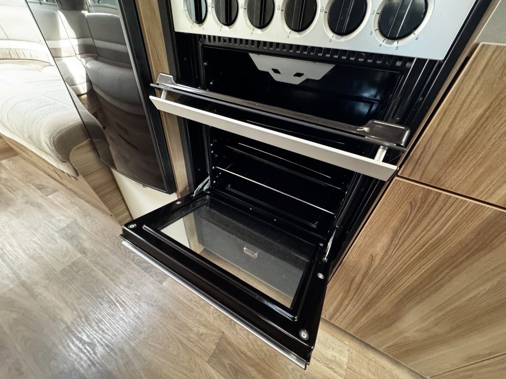 Swift Bessacarr 596 2018