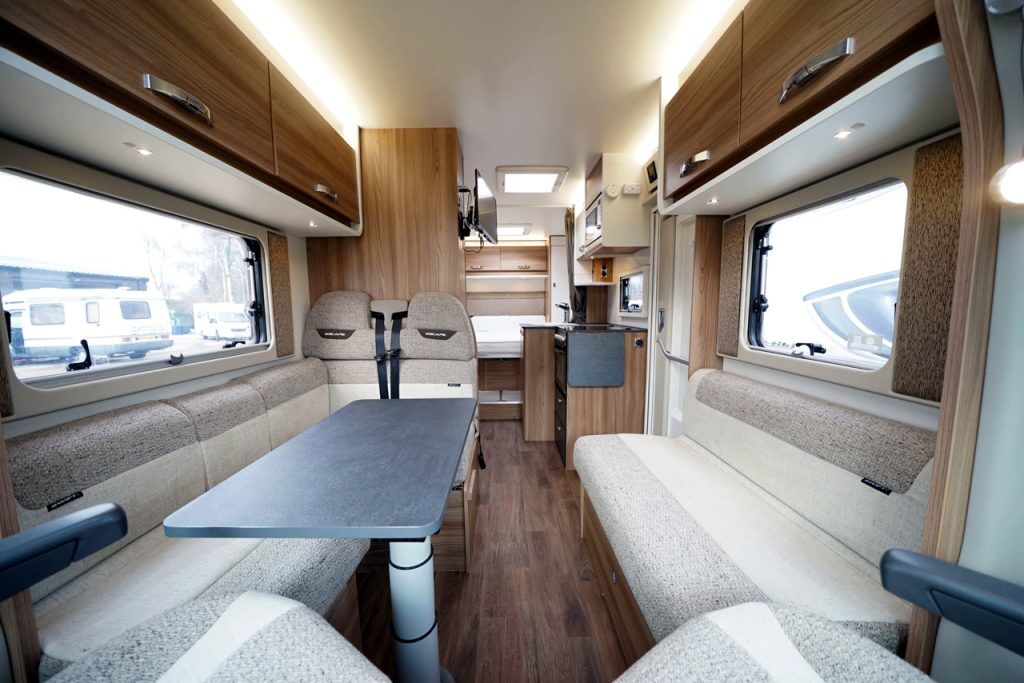 Swift Escape 694