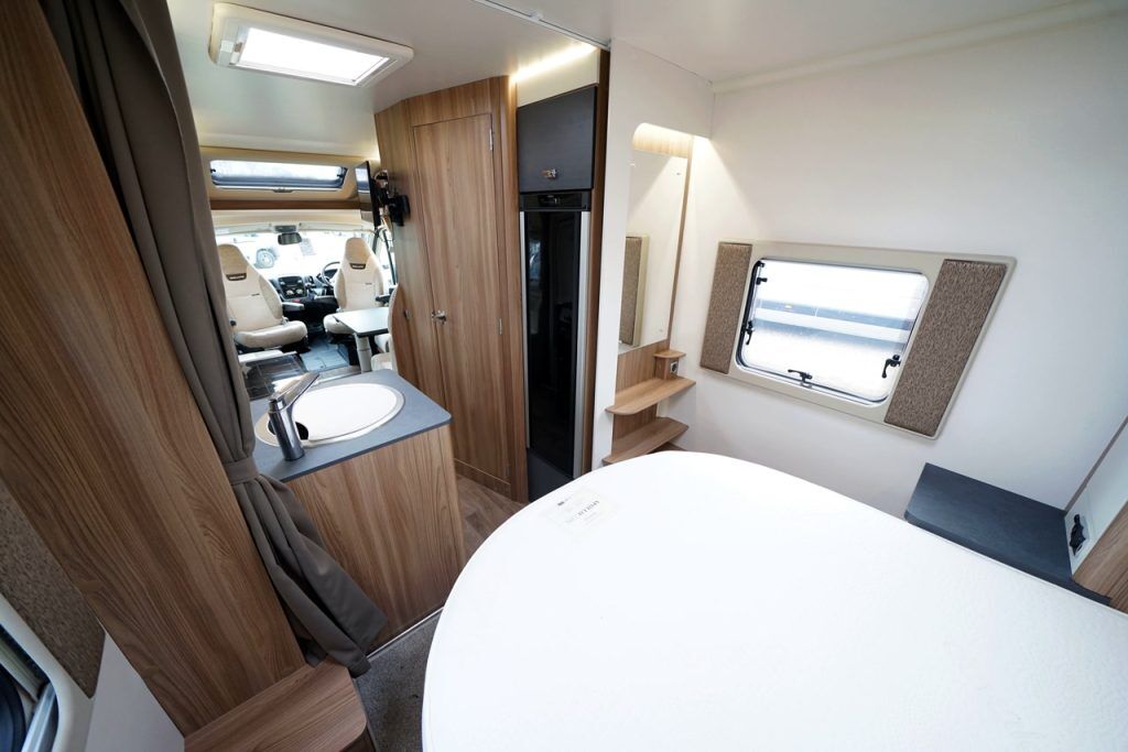 Swift Escape 694