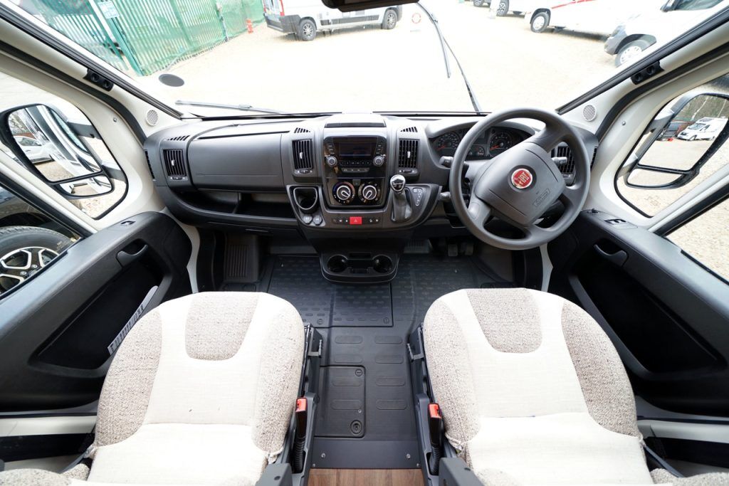 Swift Escape 694