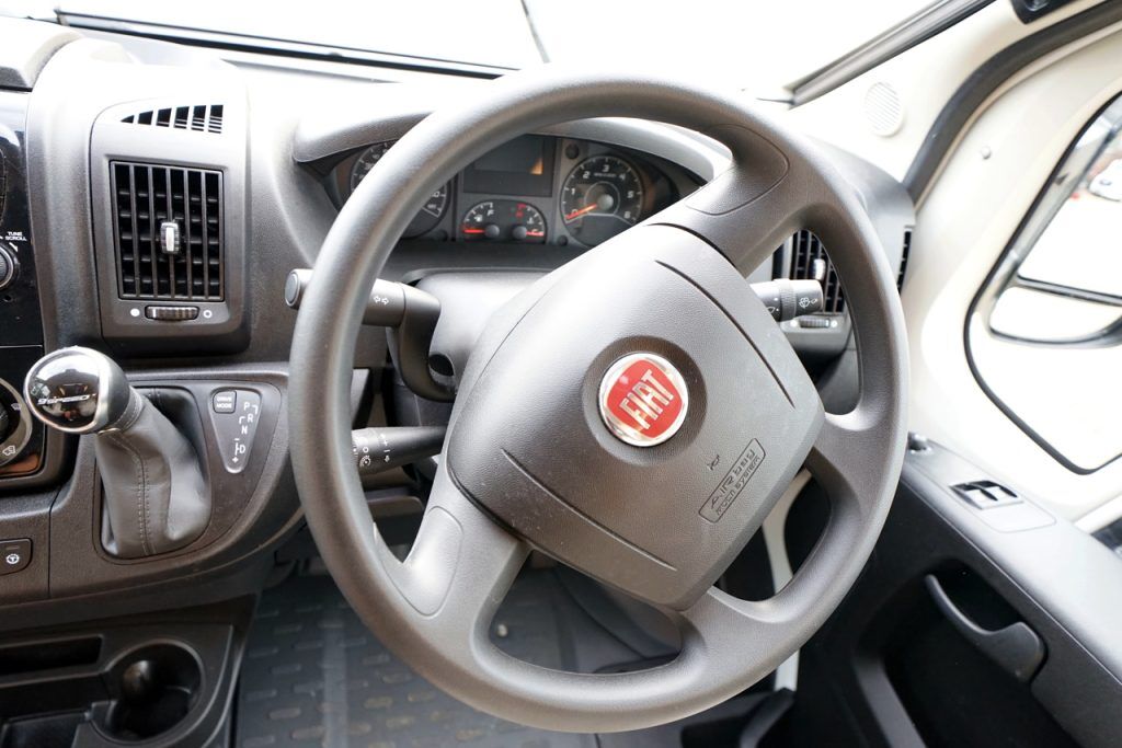 Swift Escape 694