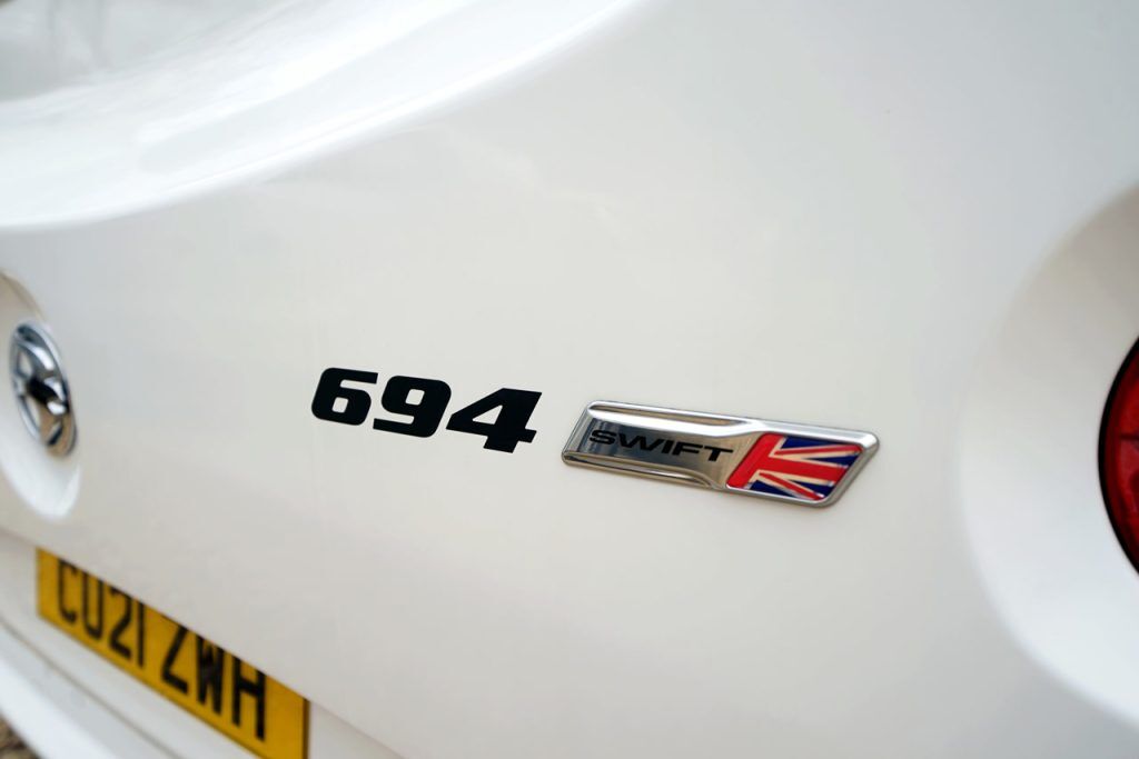 Swift Escape 694