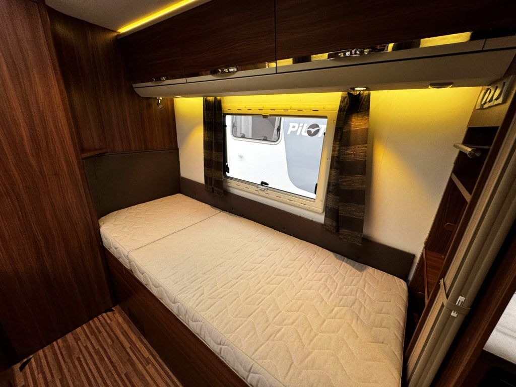 Adria Coral Supreme S670