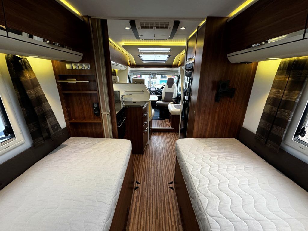Adria Coral Supreme S670
