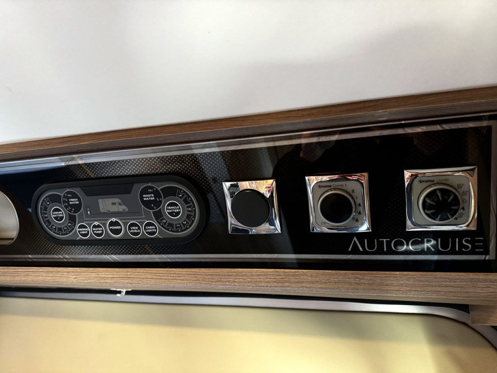 Autocruise Rhythm
