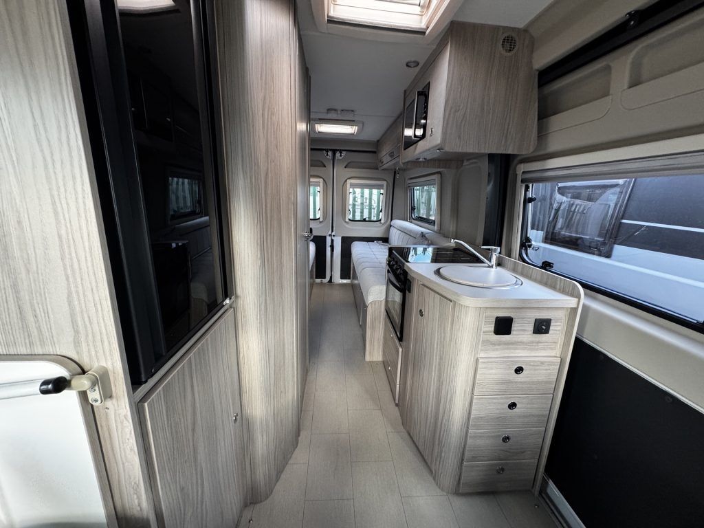 Elddis Autoquest CV20 2021