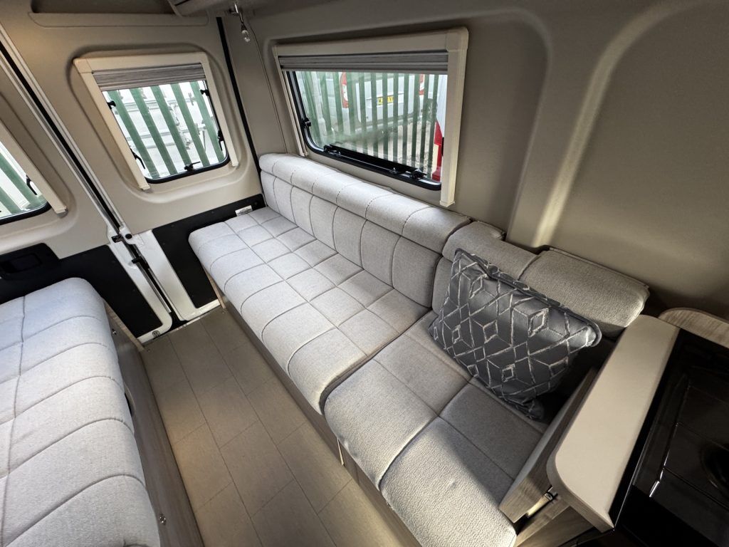 Elddis Autoquest CV20 2021