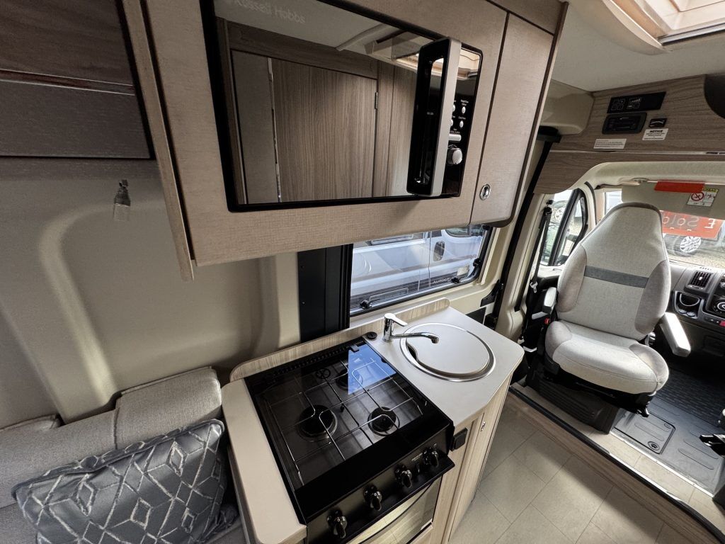 Elddis Autoquest CV20 2021