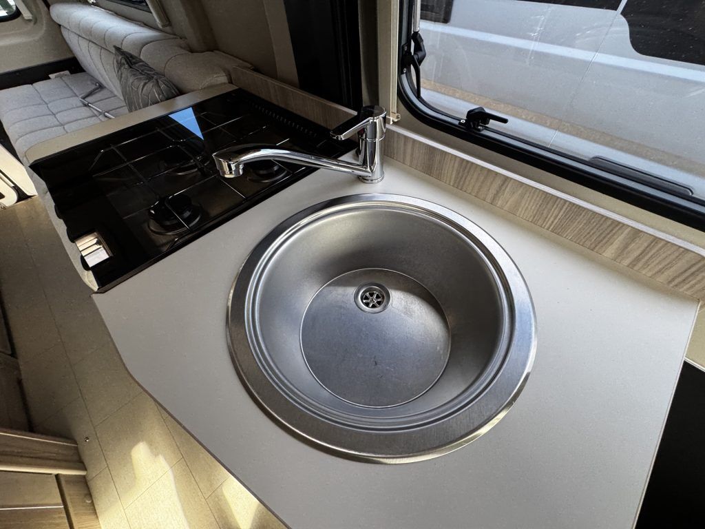 Elddis Autoquest CV20 2021