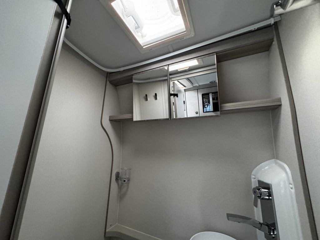 Elddis Autoquest CV20 2021
