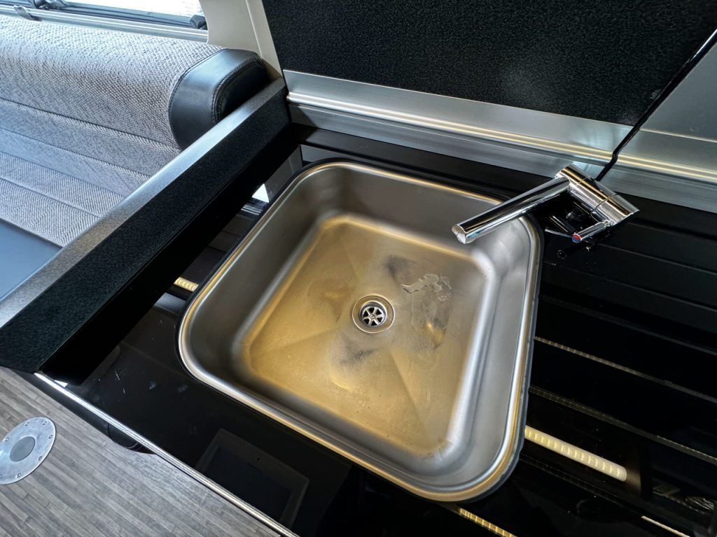 Auto-Trail V-Line 610
