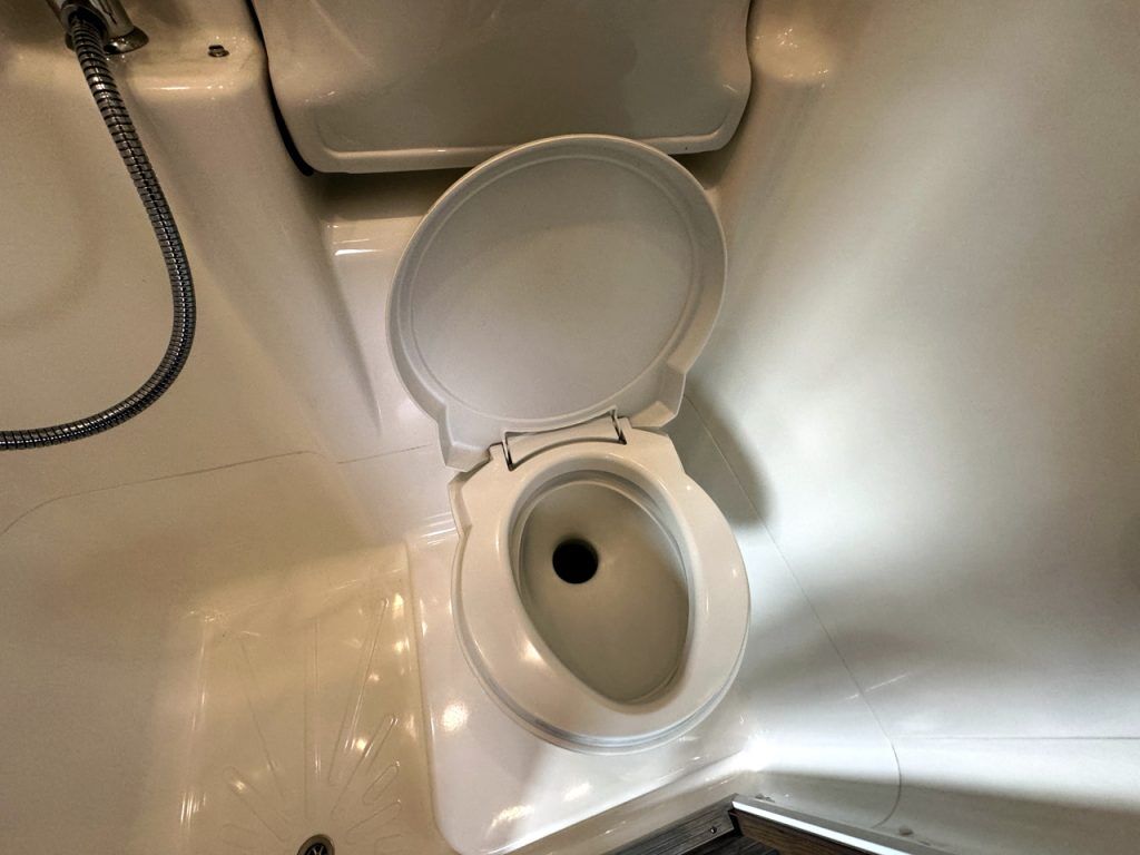 Auto-Trail V-Line 610