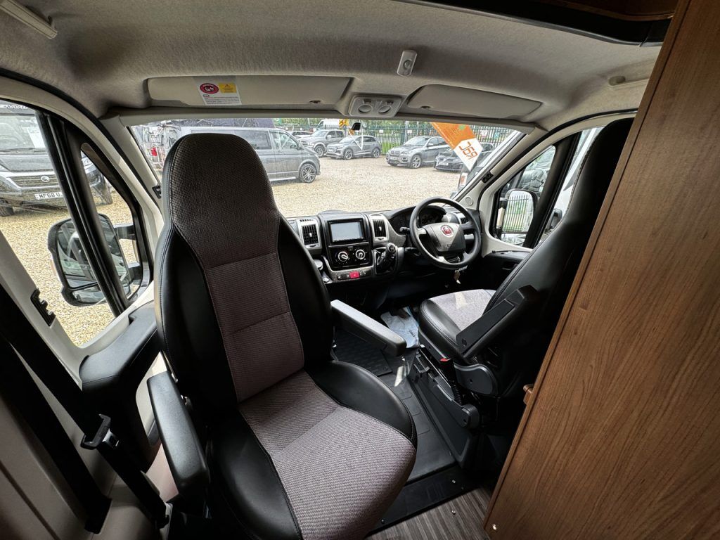 Auto-Trail V-Line 610