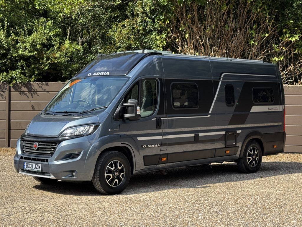 Adria Twin 640 SGX Supreme 2021