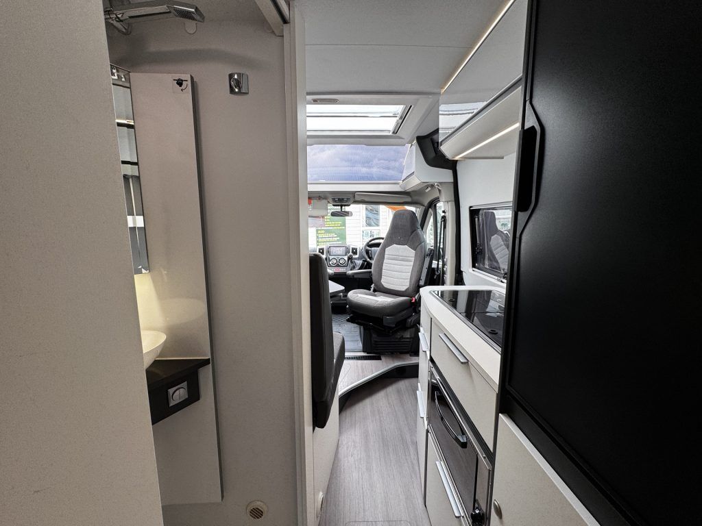 Adria Twin 640 SGX Supreme 2021