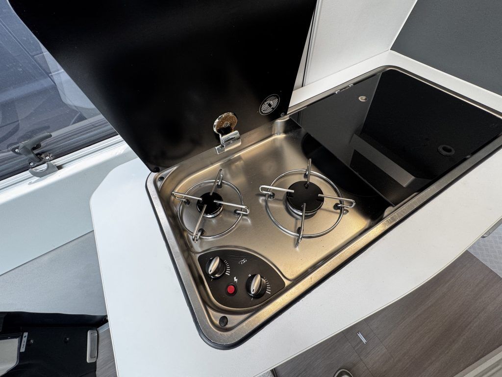 Adria Twin 640 SGX Supreme 2021