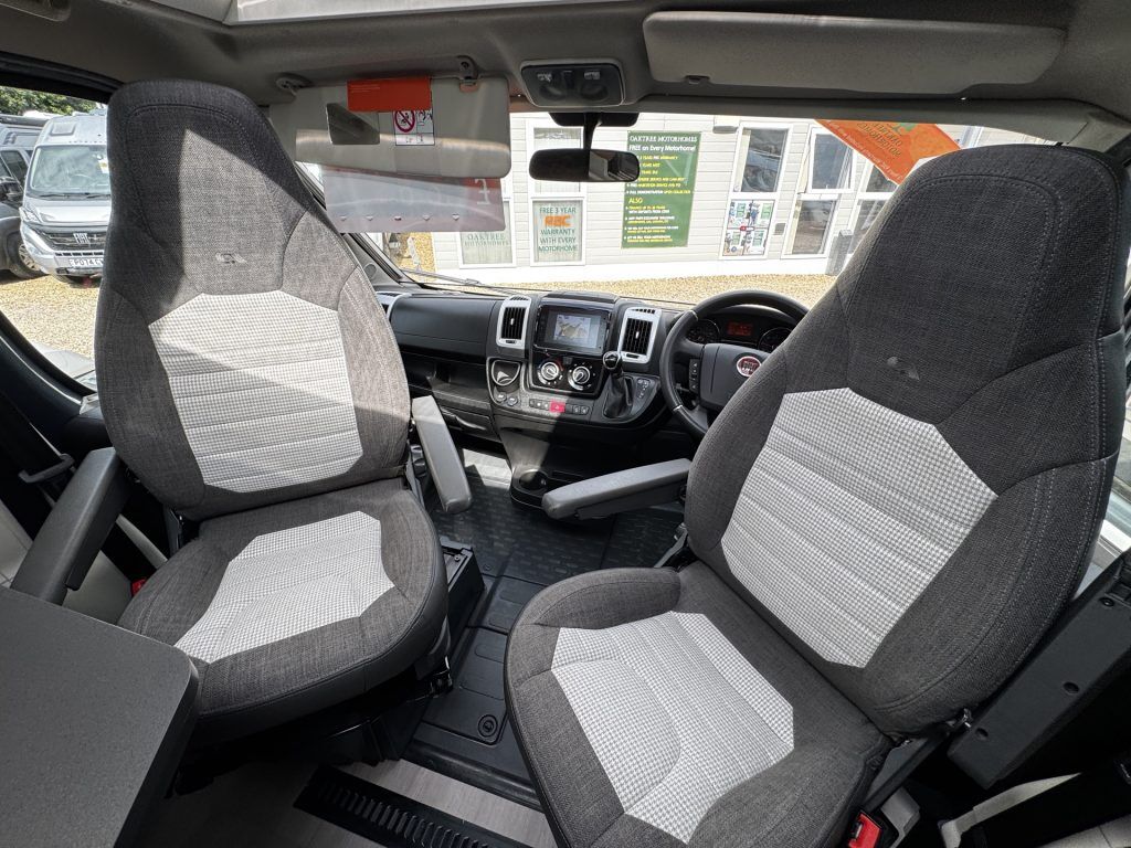 Adria Twin 640 SGX Supreme 2021