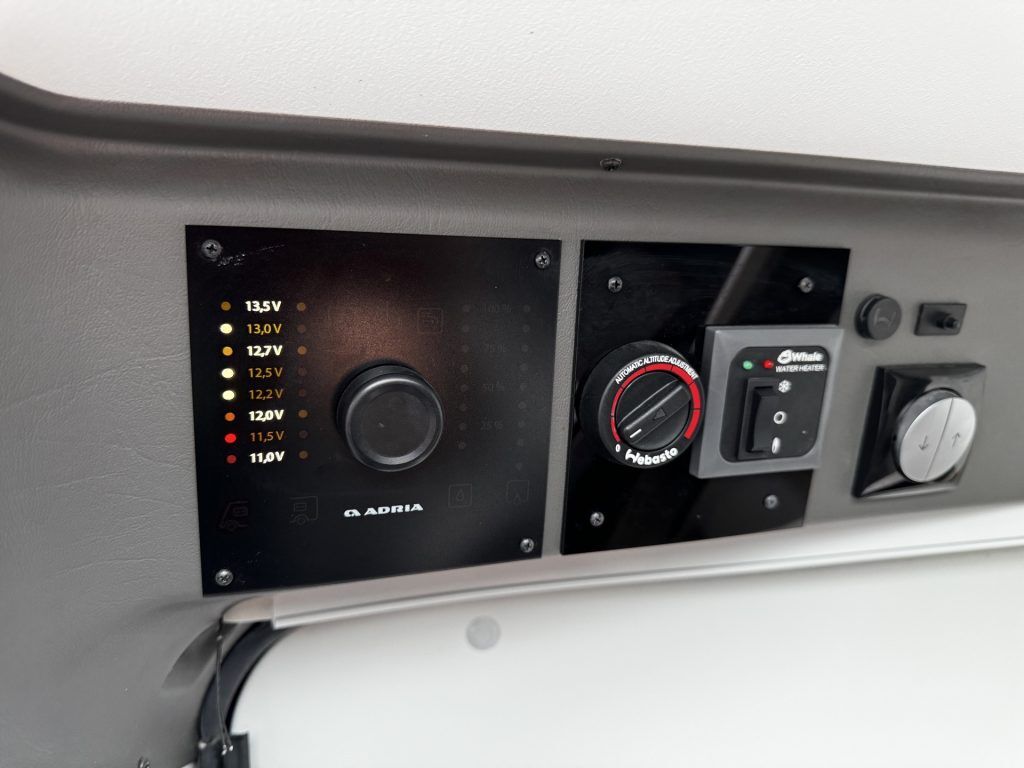 Adria Twin 640 SGX Supreme 2021
