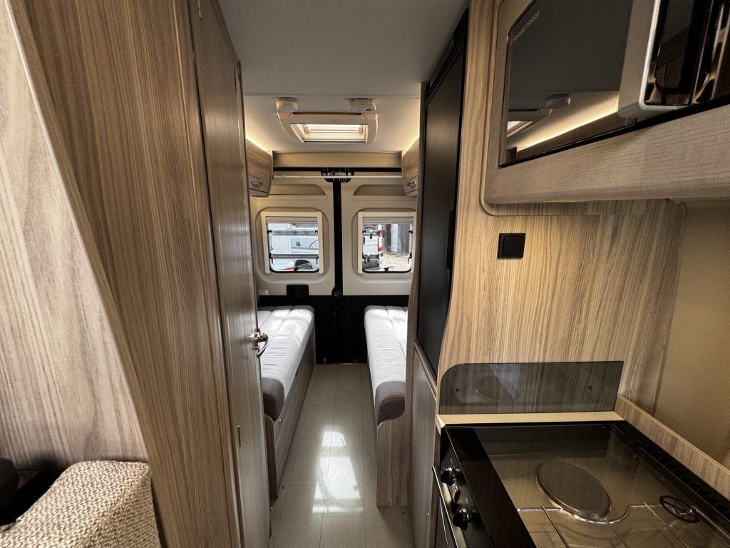 Elddis CV40 Evolution 2024