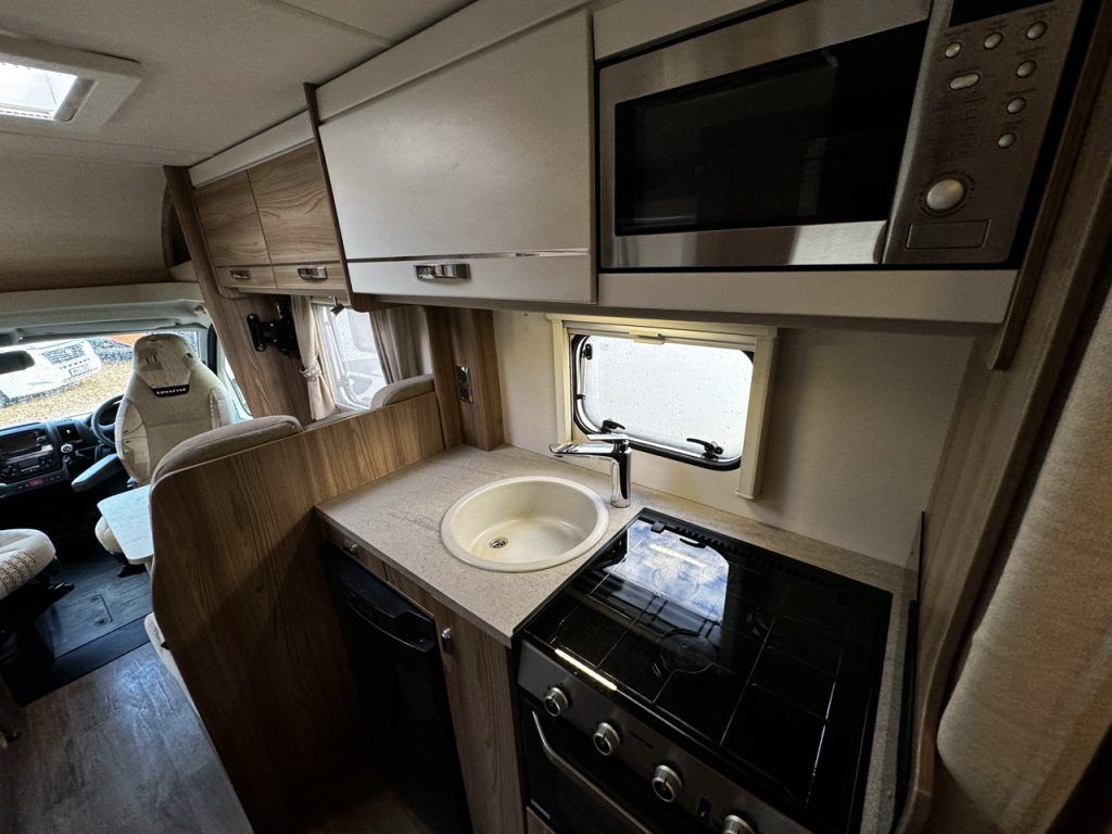 Swift Lifestyle 664