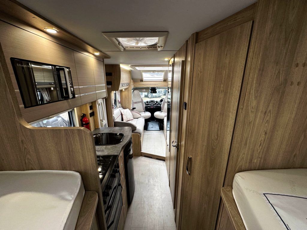 Elddis Majestic 194
