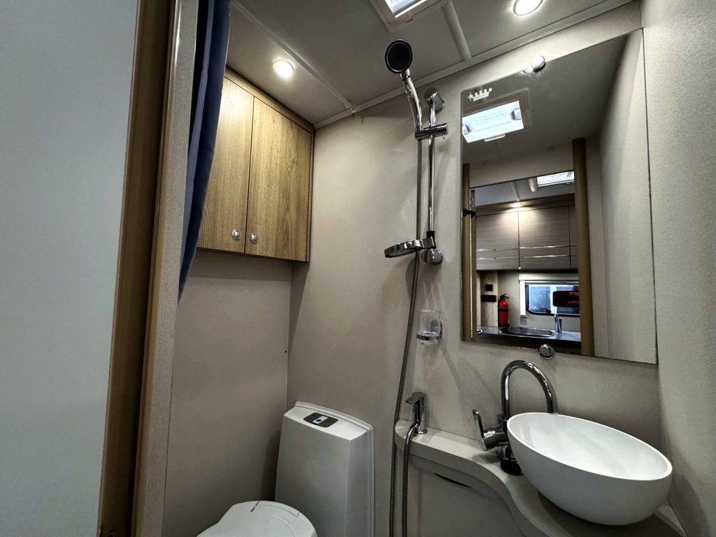 Elddis Majestic 194