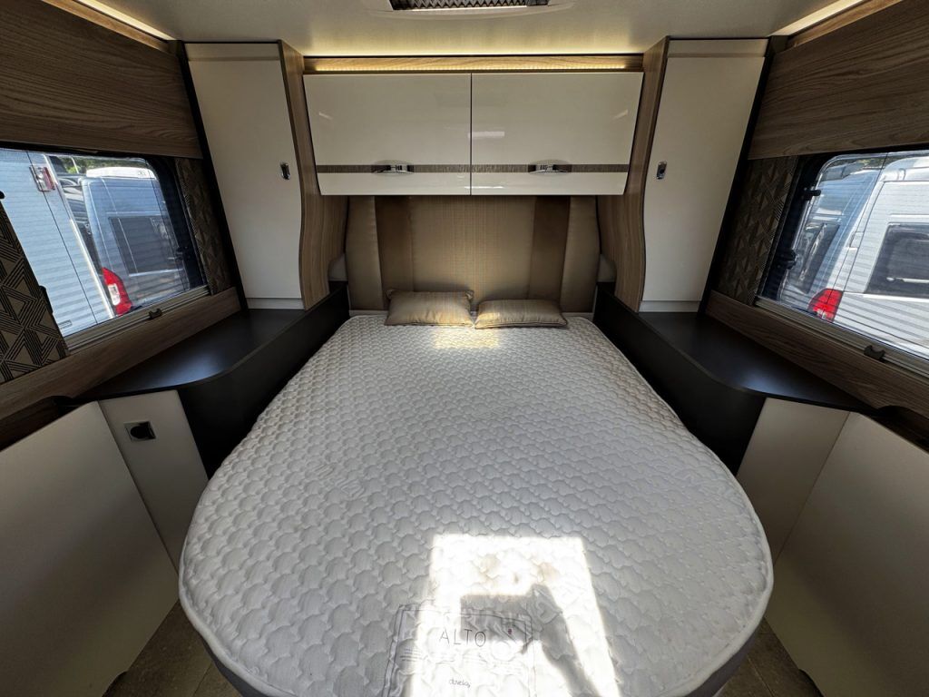 Swift Escape 694