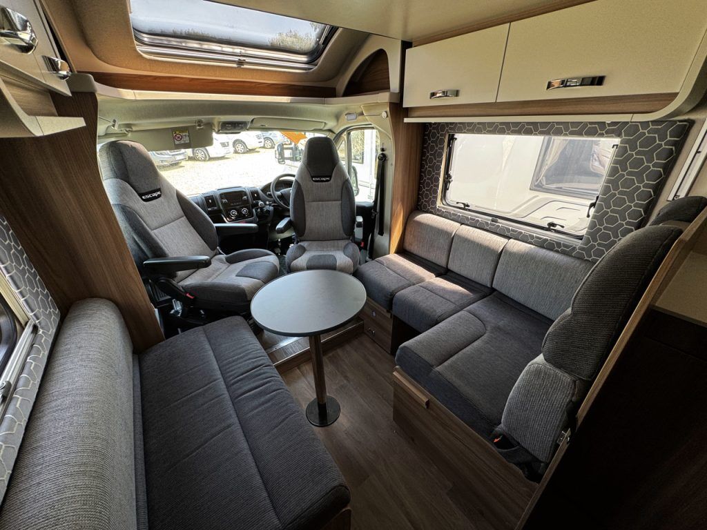 Swift Escape 614