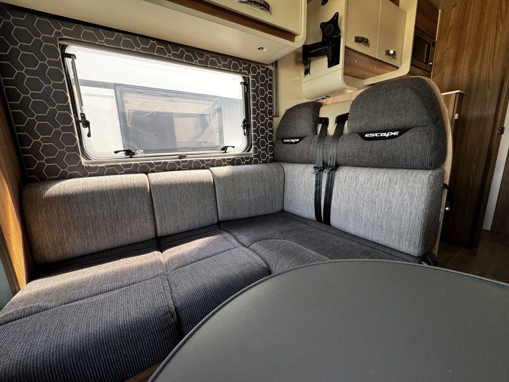 Swift Escape 614
