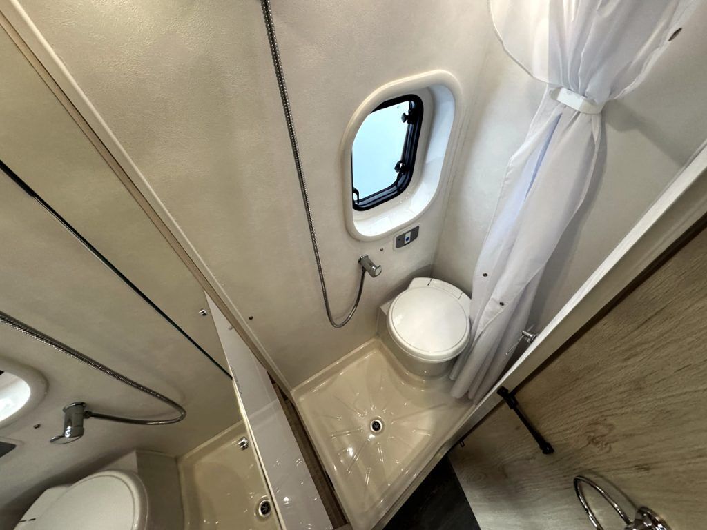 Auto-Trail Adventure 55