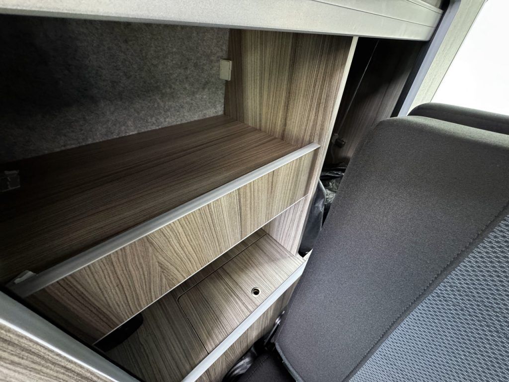 Volkswagen T6 Highline Funky Dubz