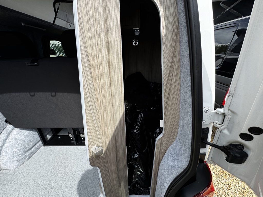 Volkswagen T6 Highline Funky Dubz