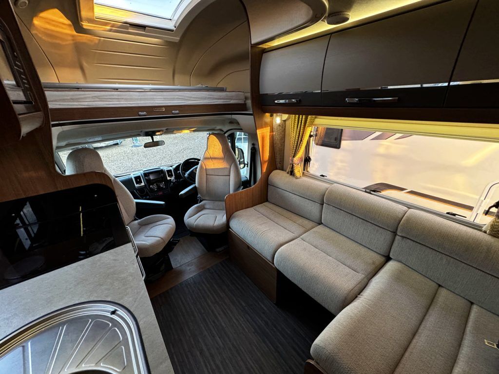 Auto-Trail Apache 700