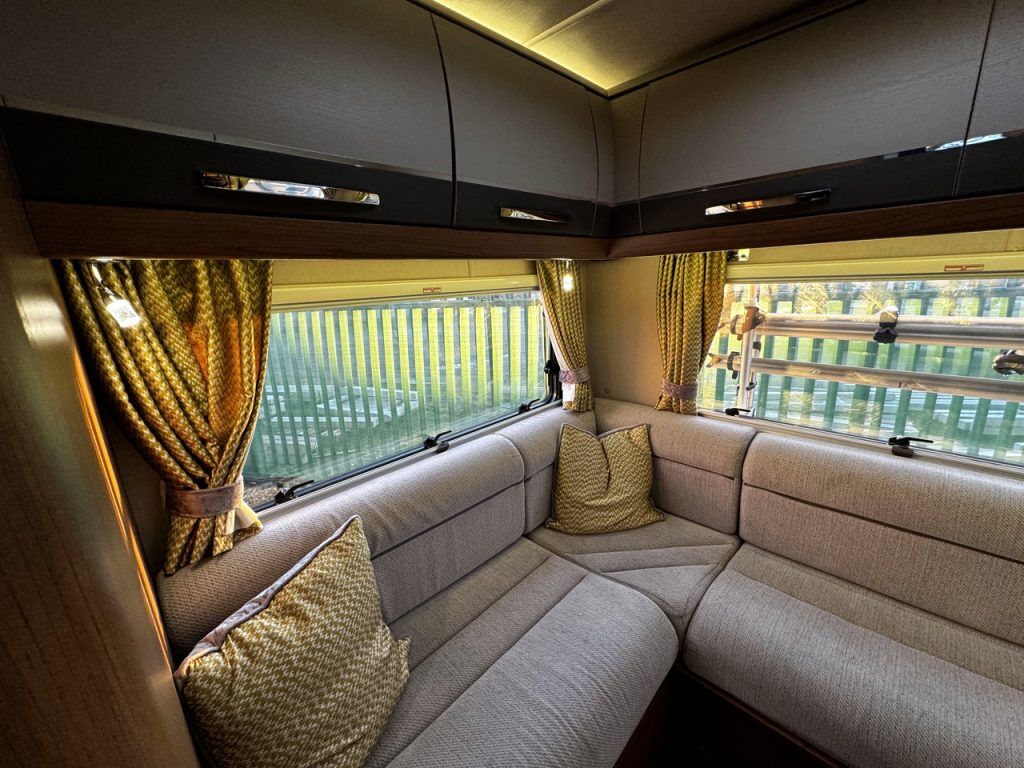 Auto-Trail Apache 700