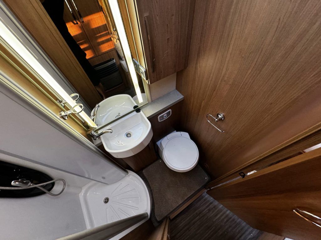 Auto-Trail Apache 700