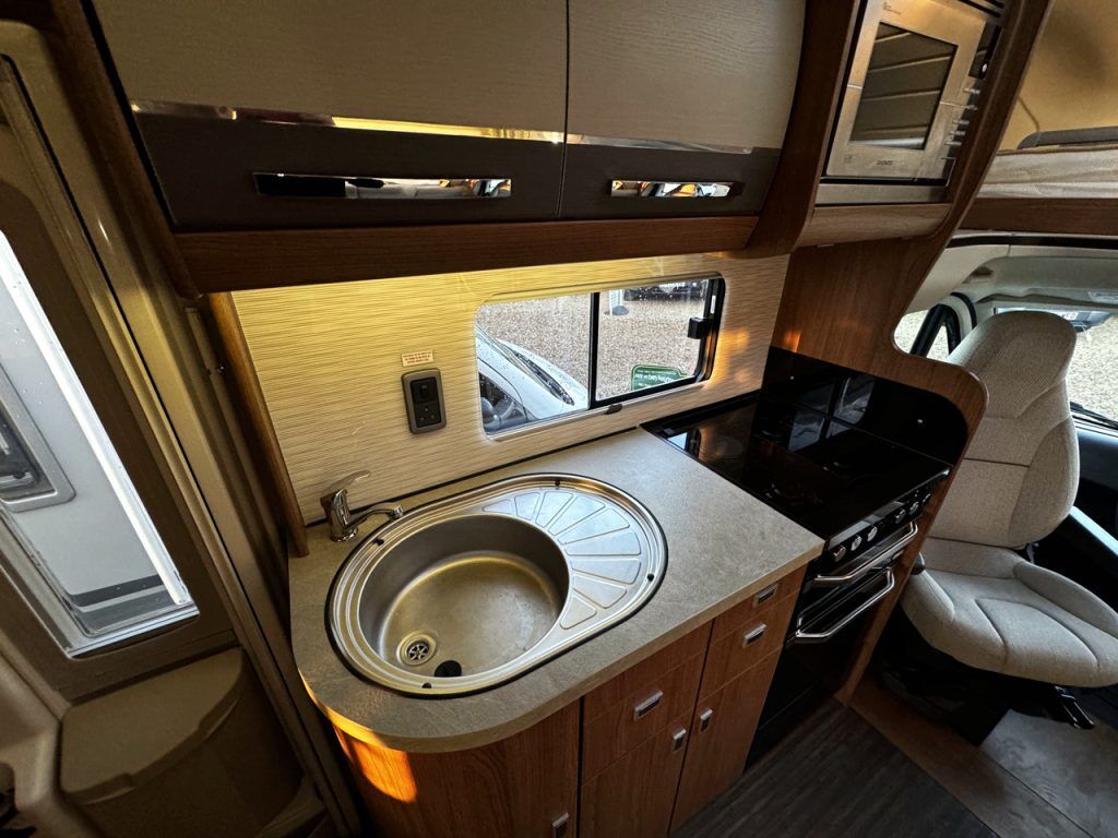 Auto-Trail Apache 700