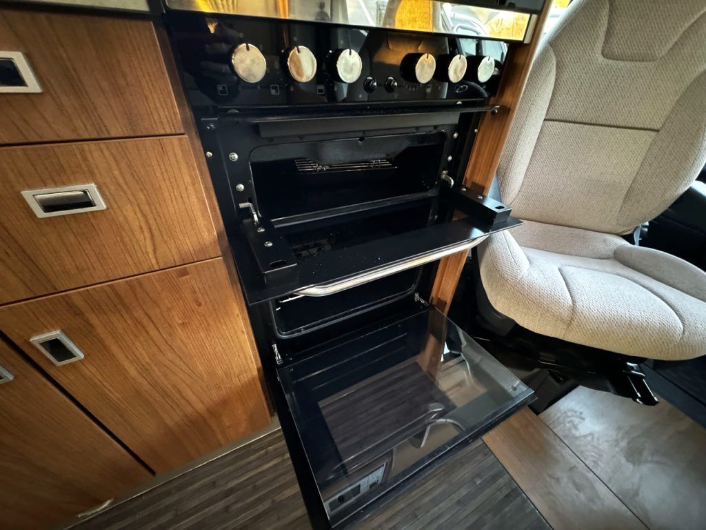 Auto-Trail Apache 700