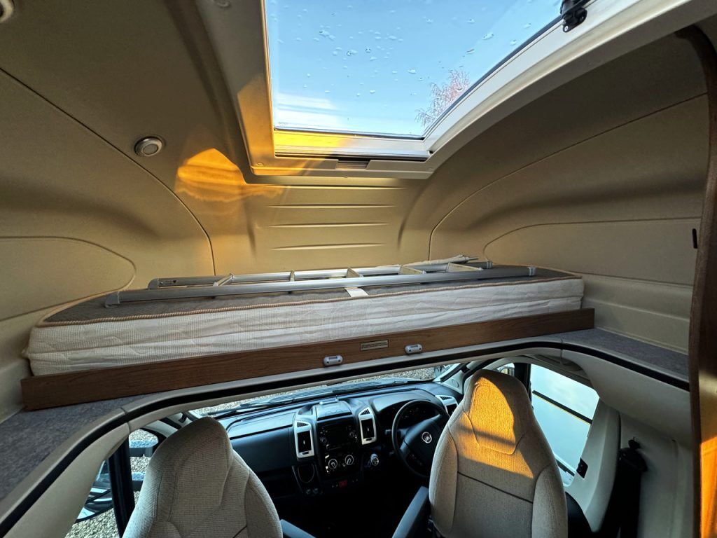 Auto-Trail Apache 700