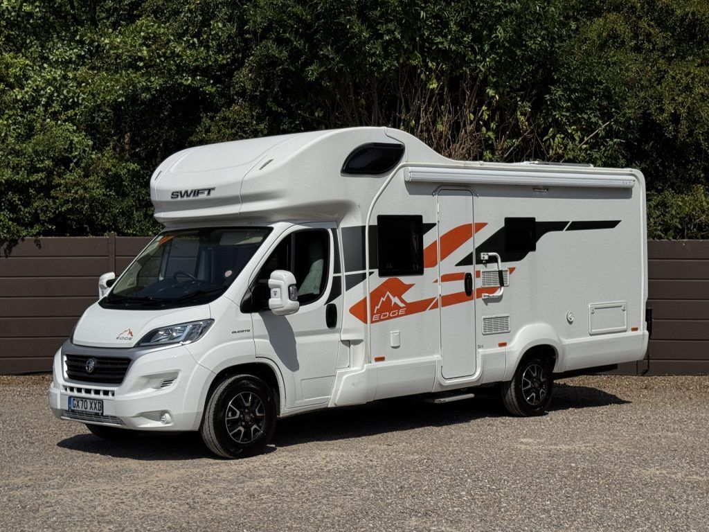 Swift Edge 494 2020