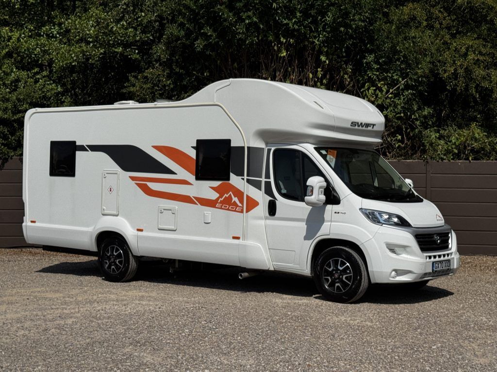 Swift Edge 494 2020