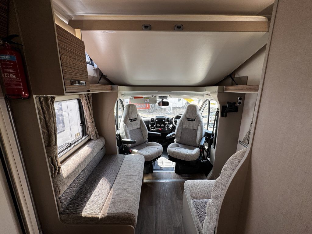 Swift Edge 494 2020