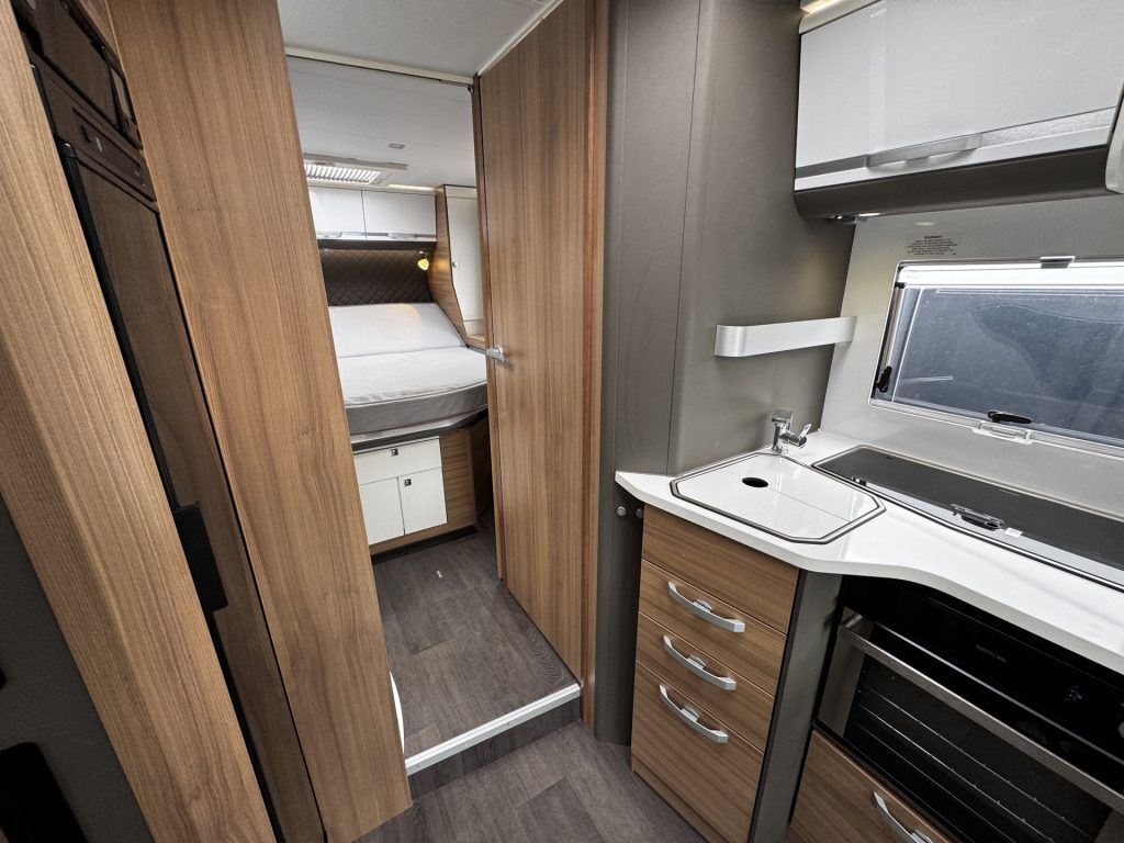 Adria Matrix 670 DC Supreme 2019