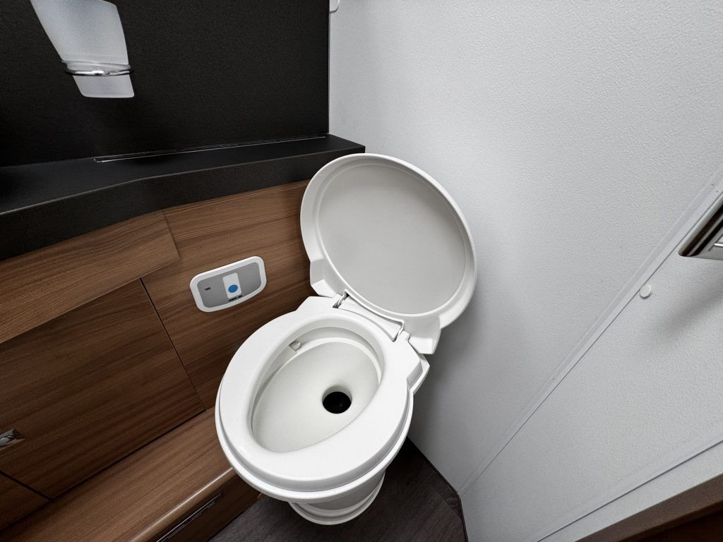 Adria Matrix 670 DC Supreme 2019