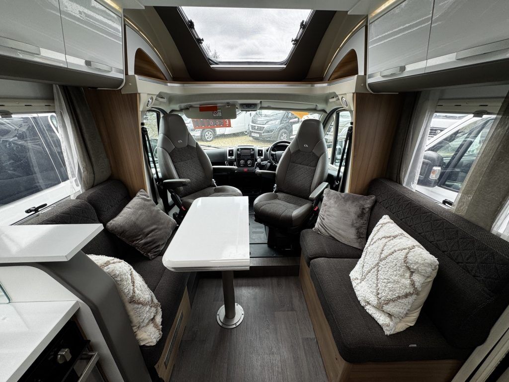 Adria Matrix 670 DC Supreme 2019